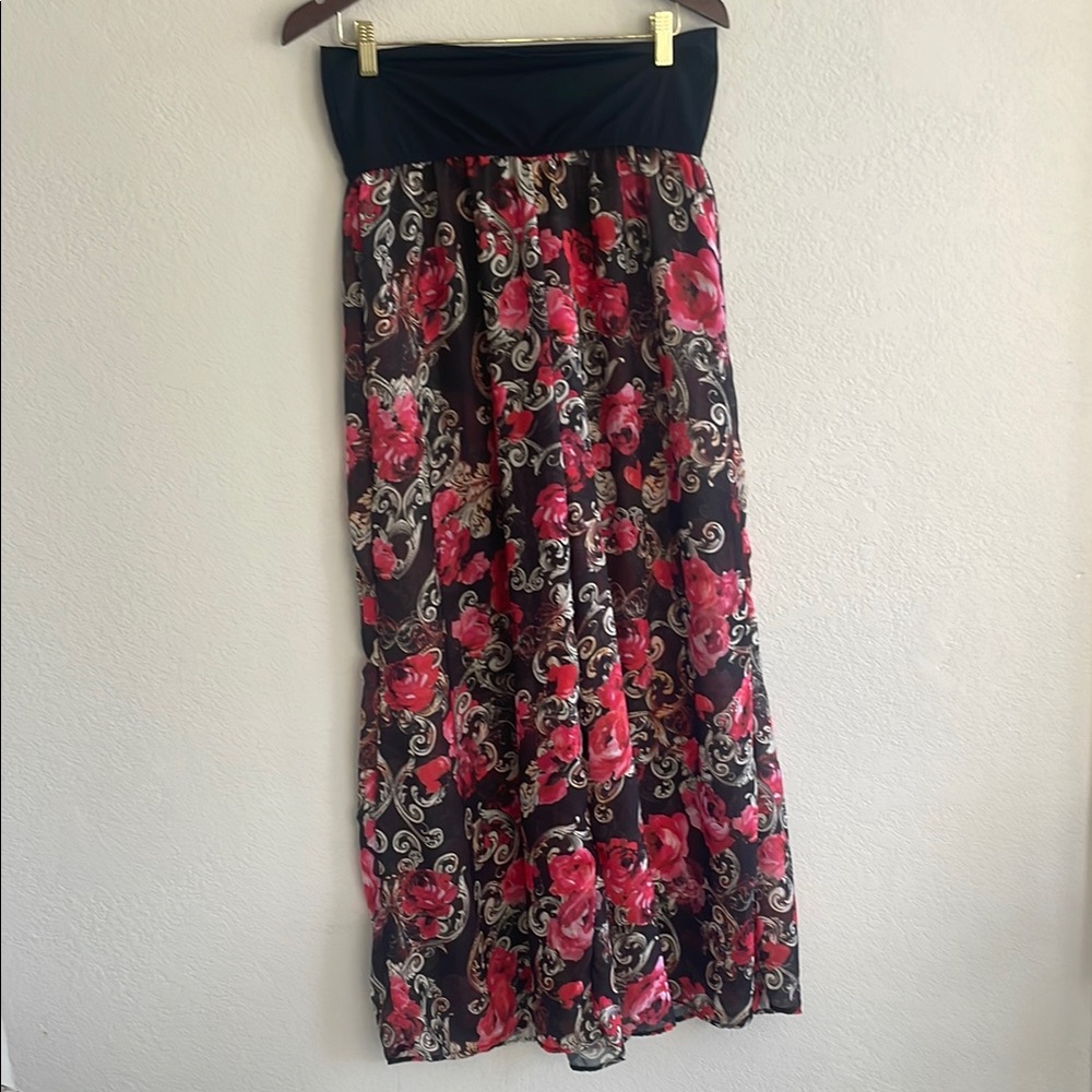 ⚡️3/$25 Floral sheer women’s pants. Guess size M